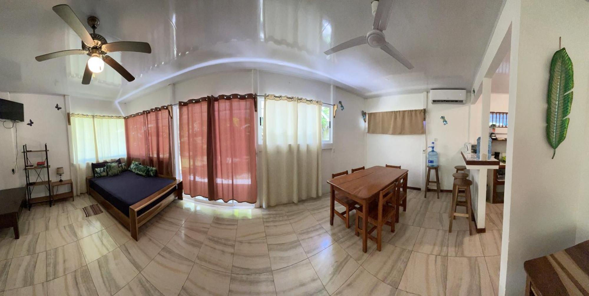 Casa Blanca Beachfront House With Shared Pool Access Pangea Lodge 曼萨尼约 外观 照片