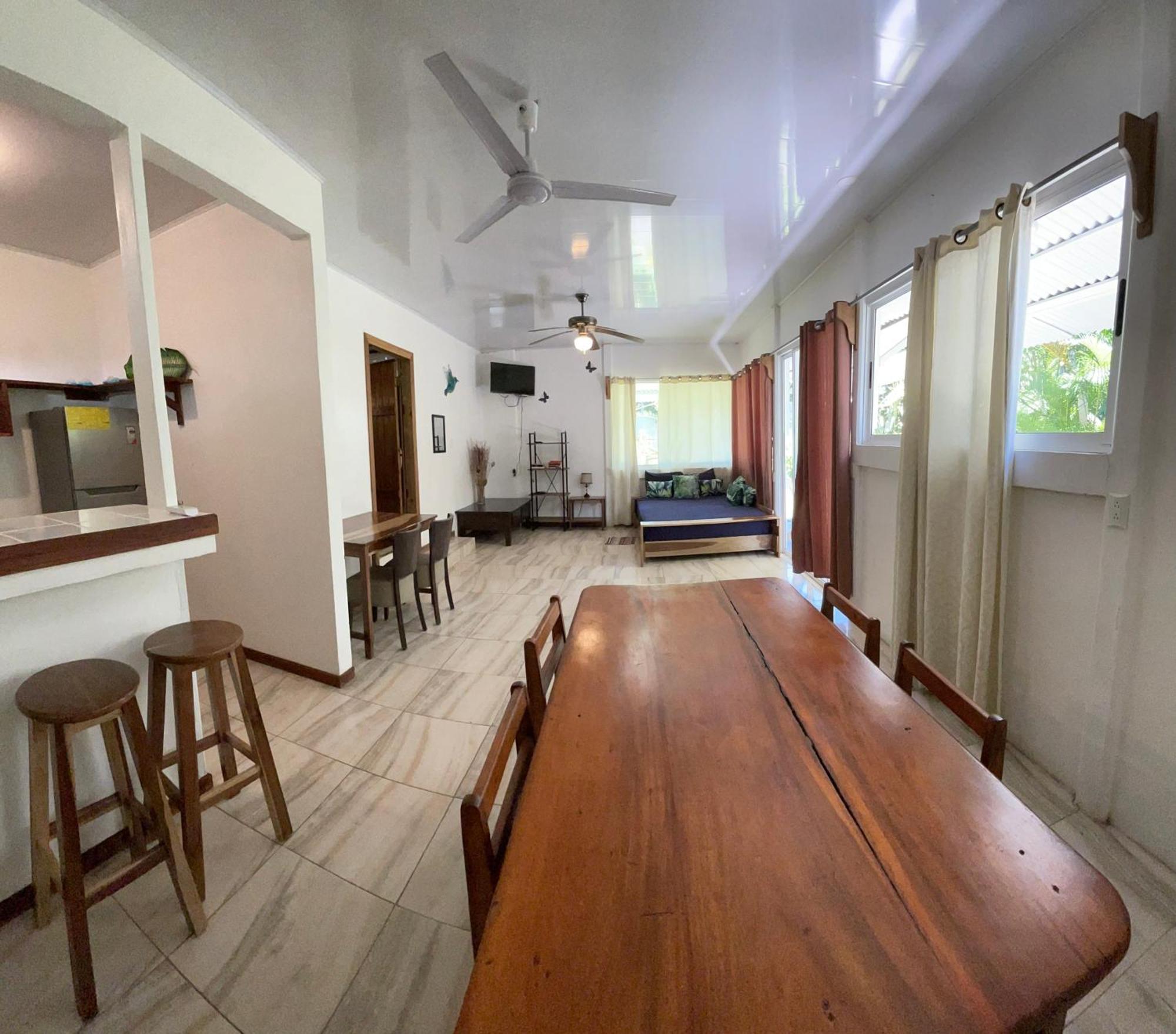 Casa Blanca Beachfront House With Shared Pool Access Pangea Lodge 曼萨尼约 外观 照片